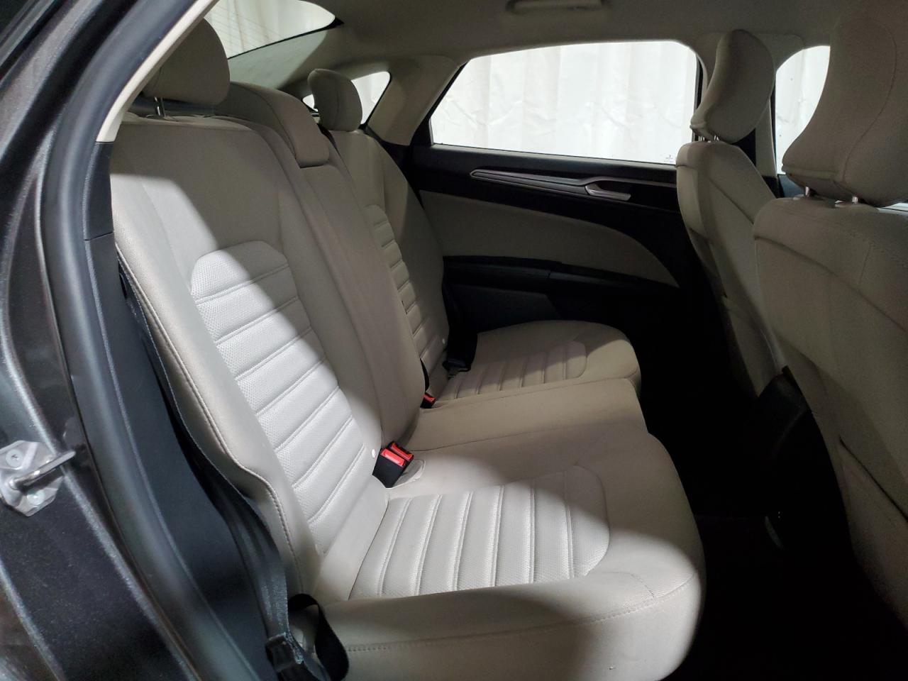 2018 Ford Fusion S VIN: 3FA6P0G75JR133210 Lot: 82528085