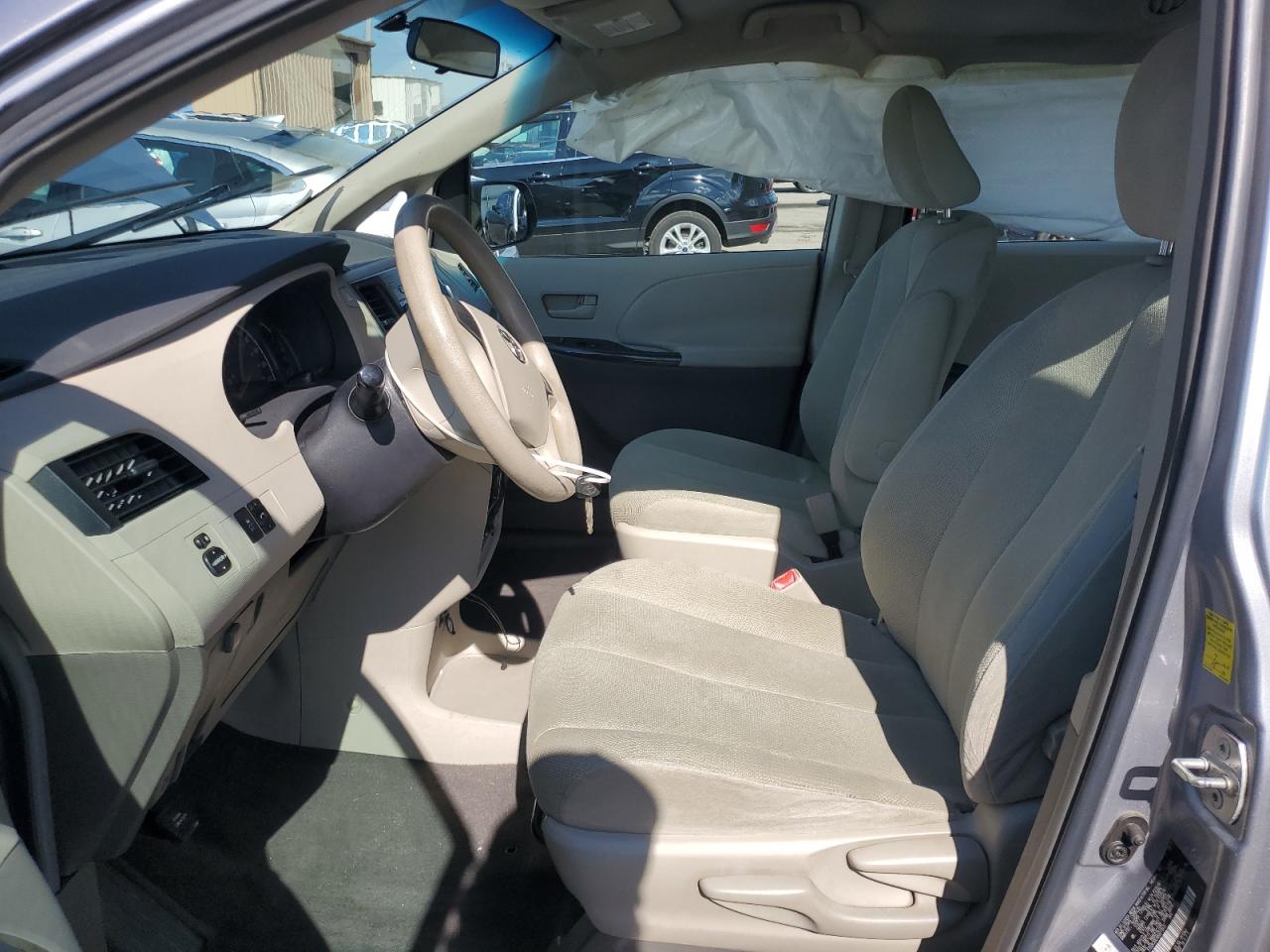 2011 Toyota Sienna VIN: 5TDZK3DC4BS013437 Lot: 86678515