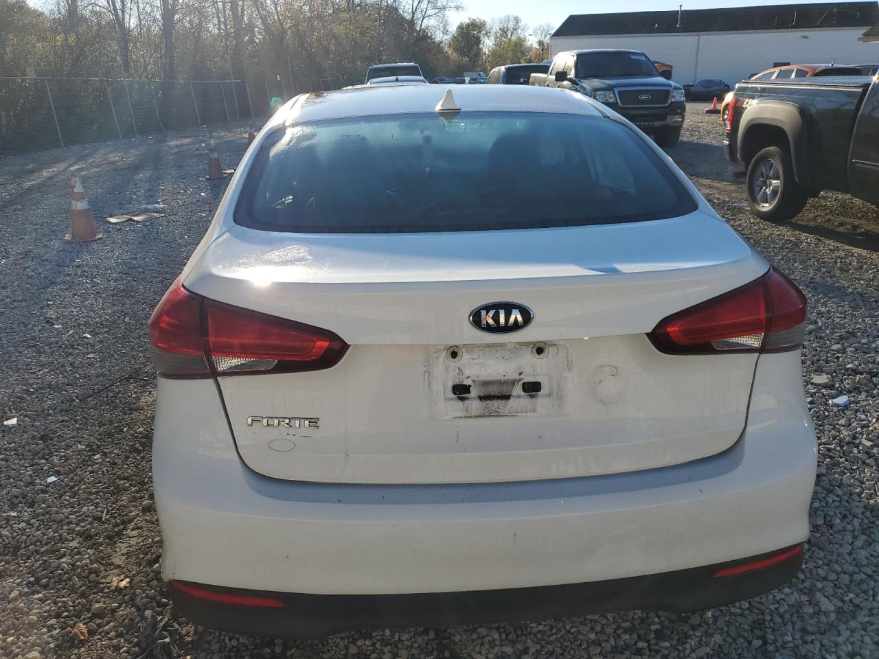 2017 Kia Forte Lx VIN: 3KPFK4A77HE066071 Lot: 90219725