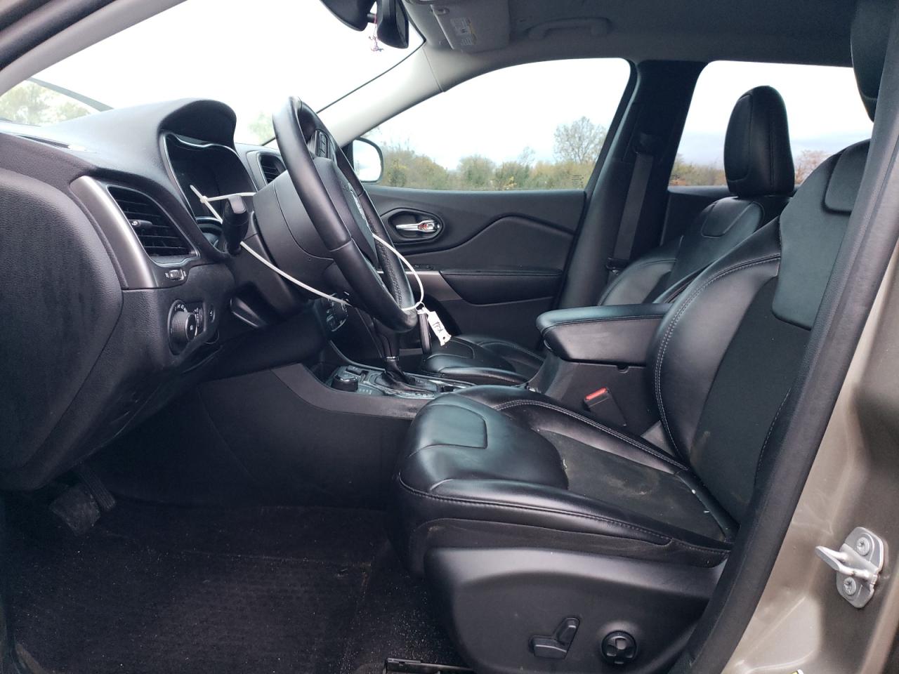 2019 Jeep Cherokee Latitude Plus VIN: 1C4PJMLN9KD163042 Lot: 87186655