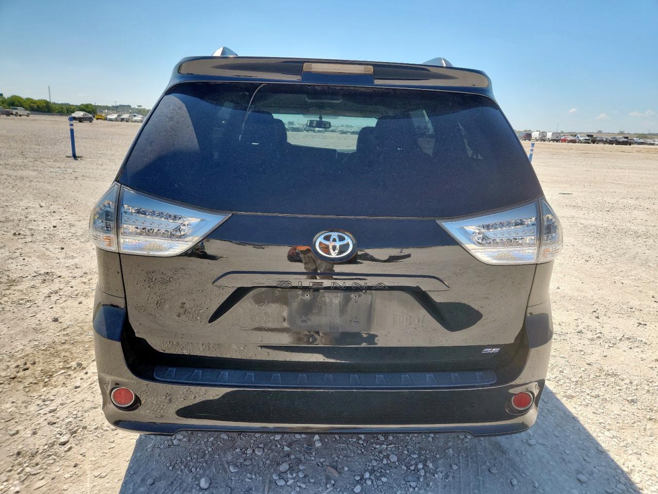 2016 Toyota Sienna Se VIN: 5TDXK3DCXGS745764 Lot: 82423685