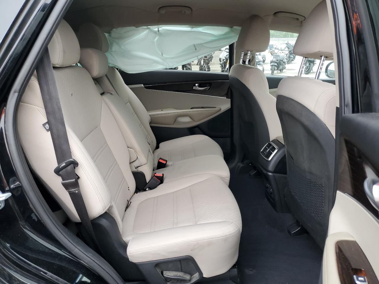2019 Kia Sorento L VIN: 5XYPG4A36KG451358 Lot: 82227255