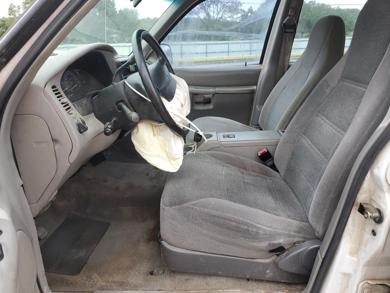 1999 Ford Explorer VIN: 1FMZU34X4XUC07140 Lot: 85523045