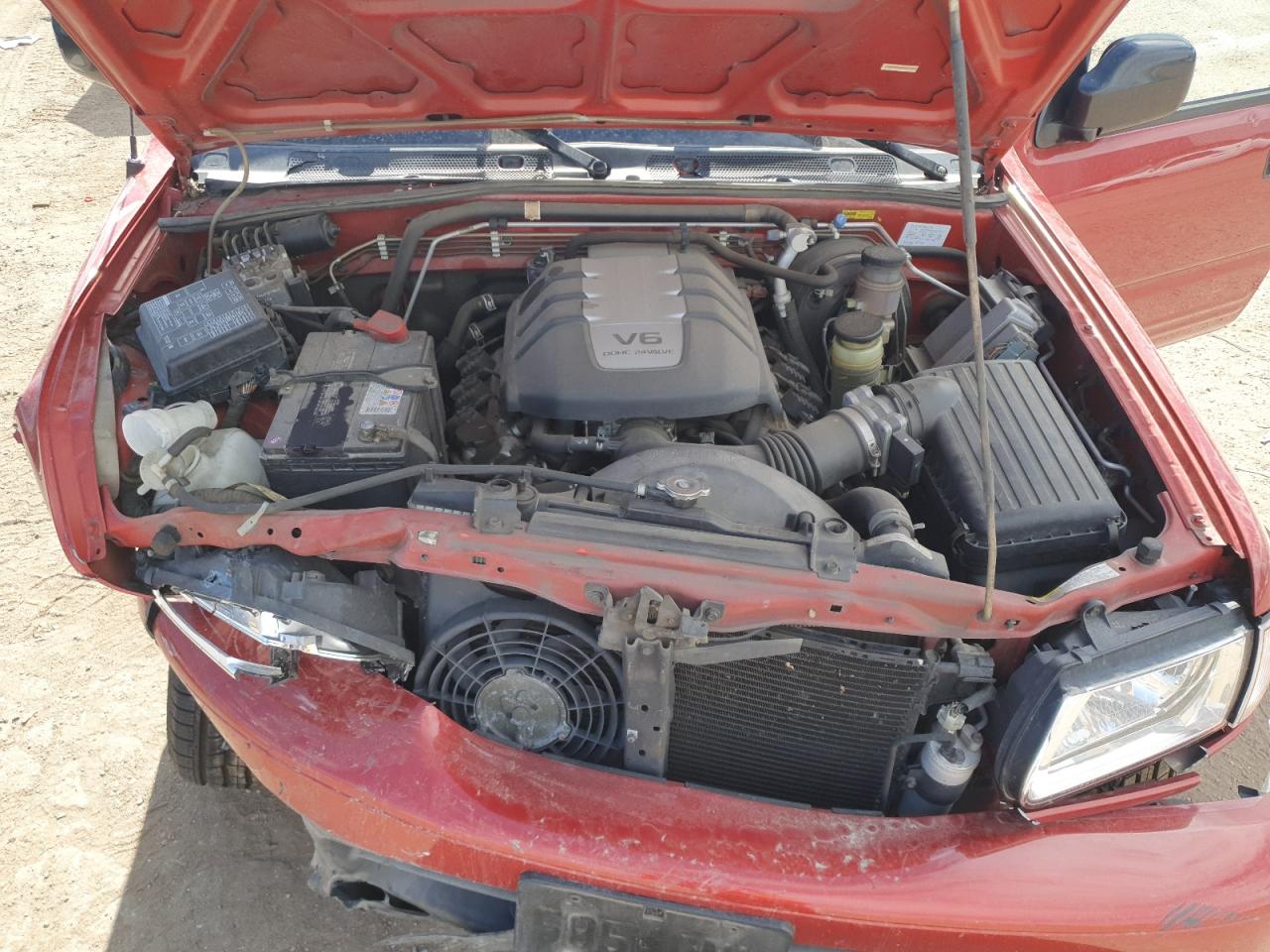 2000 Honda Passport Ex VIN: 4S6DM58W0Y4417556 Lot: 82484095