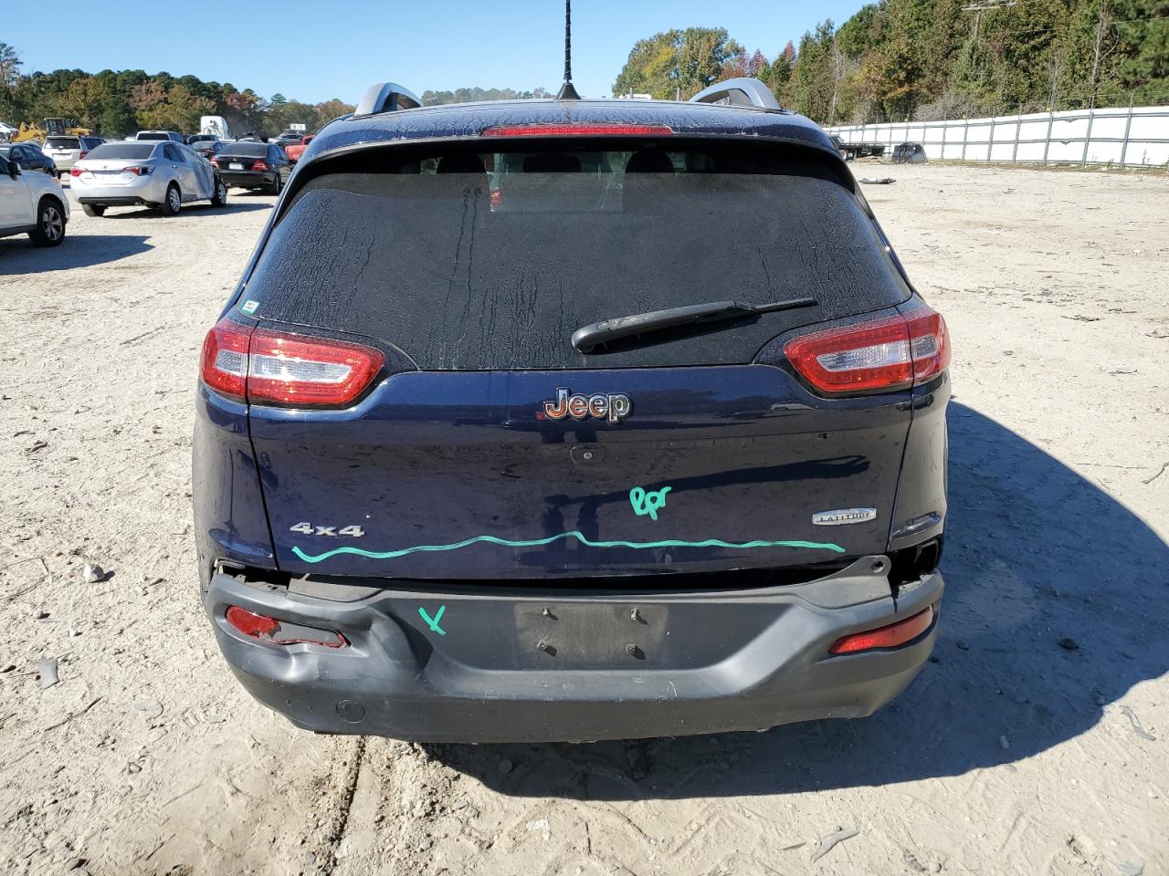 2016 Jeep Cherokee Latitude VIN: 1C4PJMCB7GW333058 Lot: 89691255