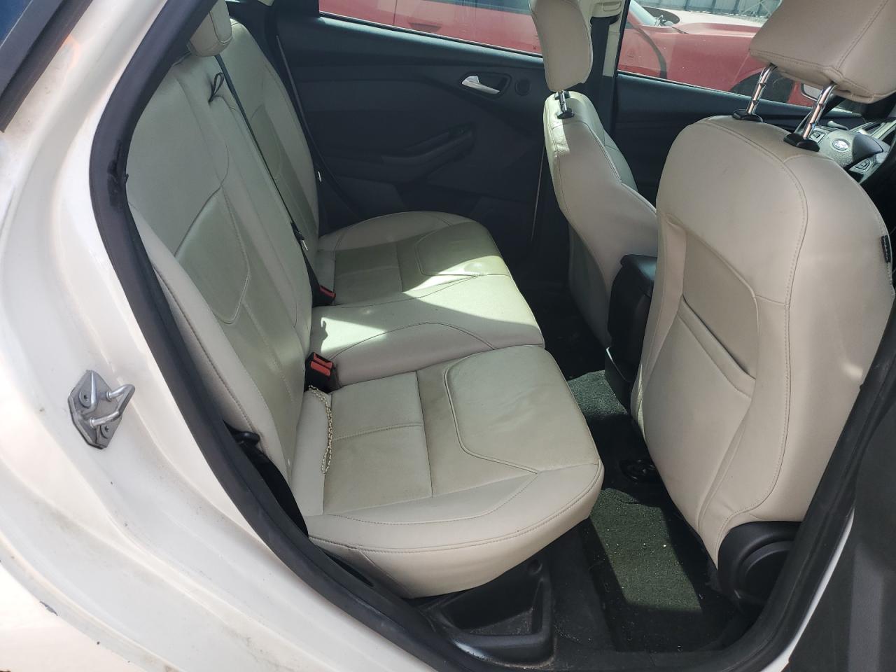 2017 Ford Focus Titanium VIN: 1FADP3N29HL208225 Lot: 84953305