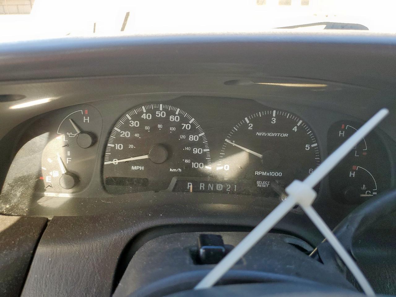 2000 Lincoln Navigator VIN: 5LMRU27A7YLJ14473 Lot: 90741995