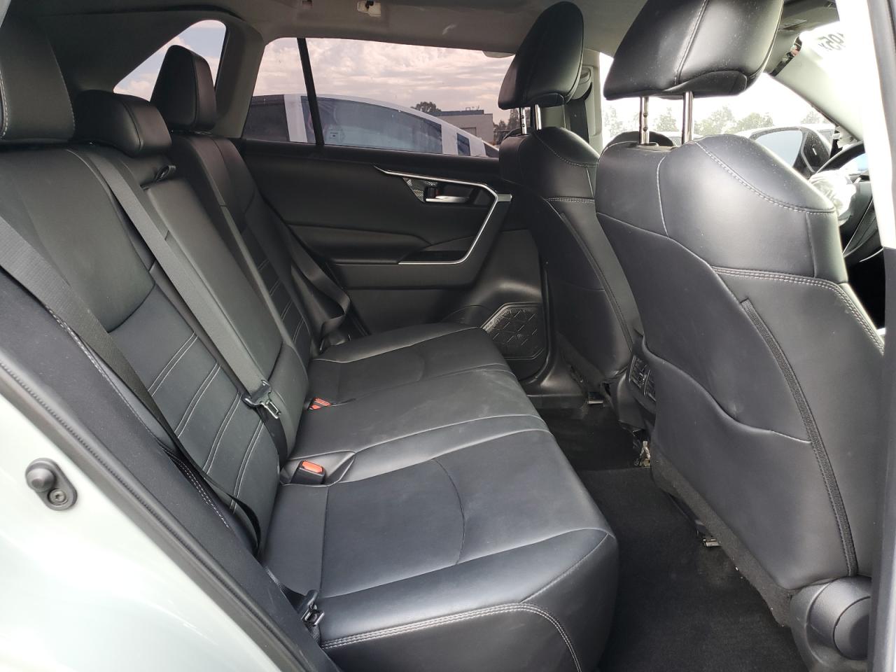 2021 Toyota Rav4 Xle Premium VIN: 2T3C1RFV3MW172199 Lot: 85520195