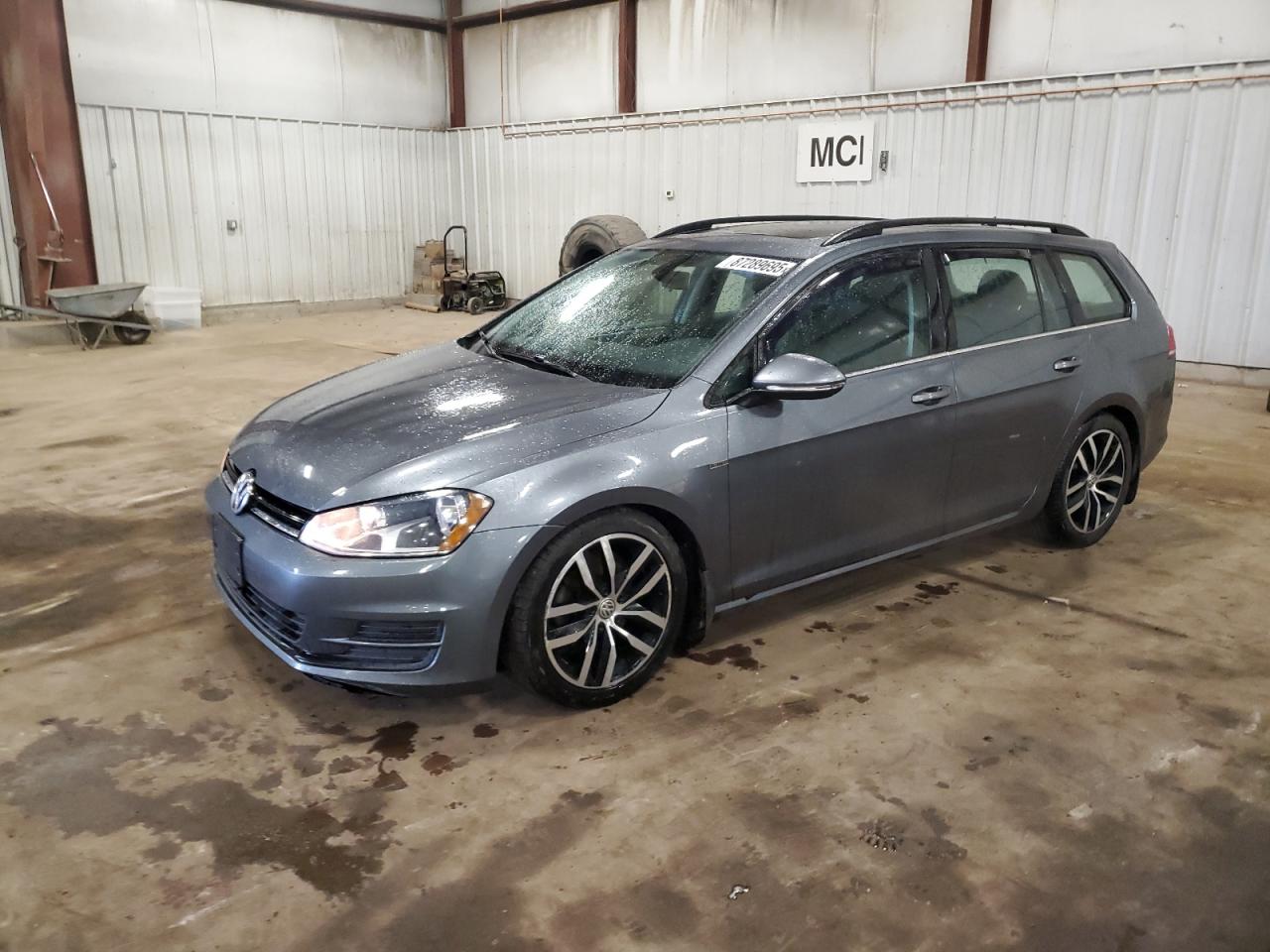 2016 Volkswagen Golf Sportwagen S