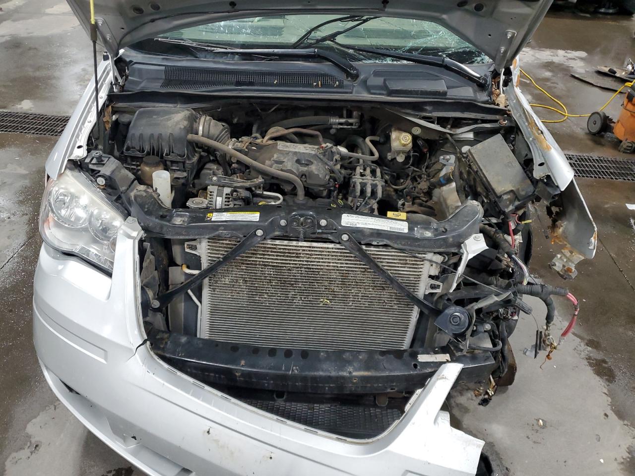 2010 Chrysler Town & Country Touring VIN: 2A4RR5D18AR494039 Lot: 87440325