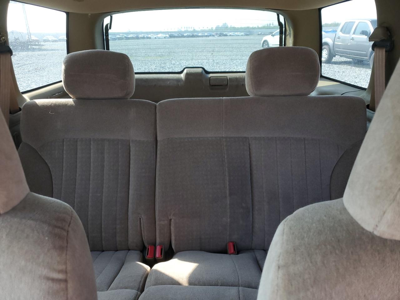 2002 Chevrolet Blazer VIN: 1GNCS13W42K158367 Lot: 87304365