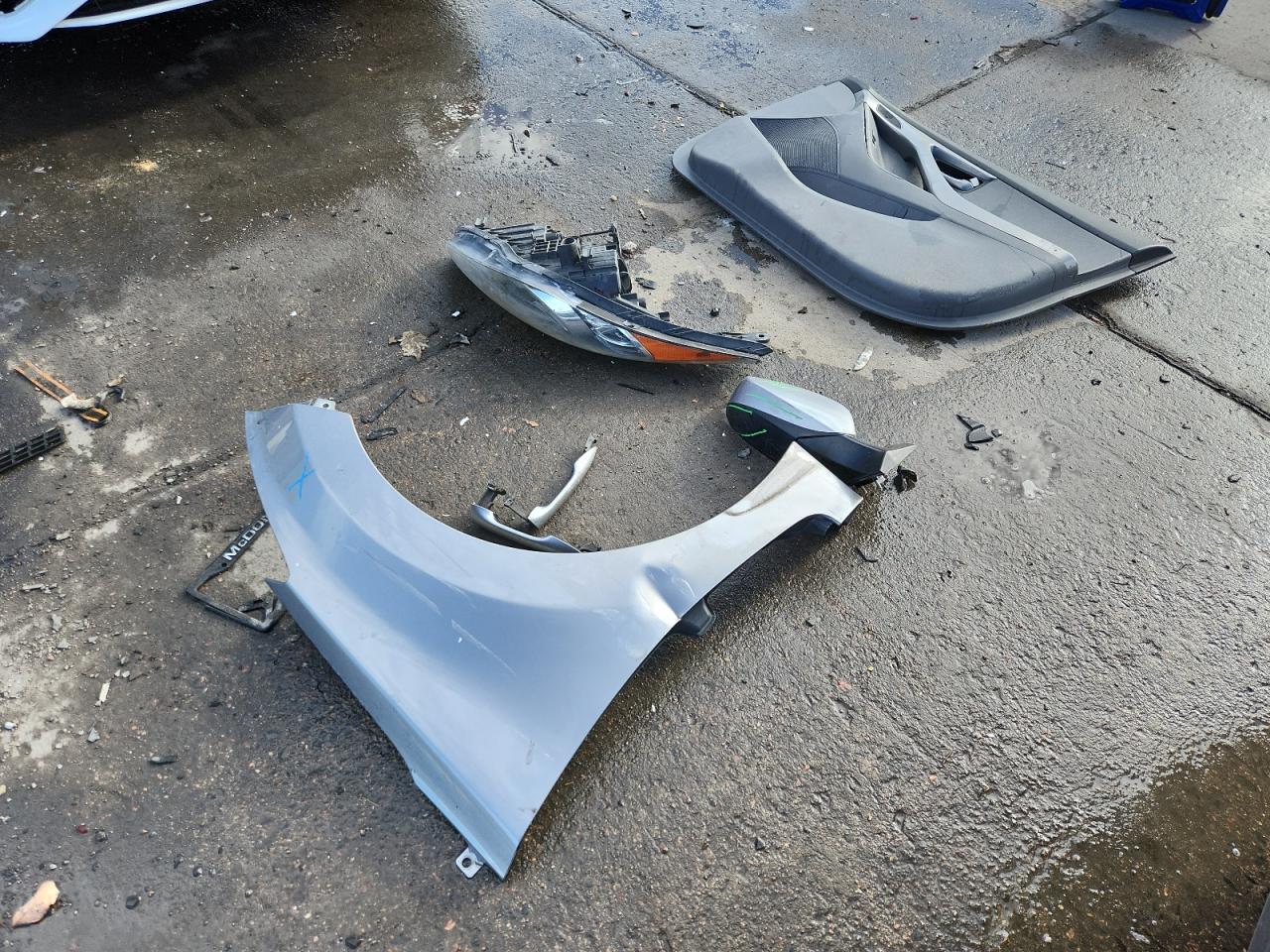 2013 Hyundai Elantra Gls VIN: KMHDH4AE9DU993892 Lot: 84064885