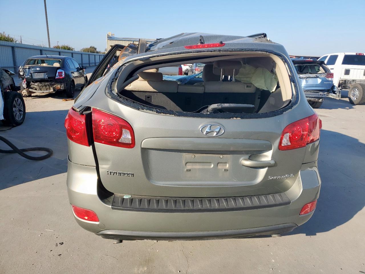 2008 Hyundai Santa Fe Gls VIN: 5NMSG13D18H151983 Lot: 81994645