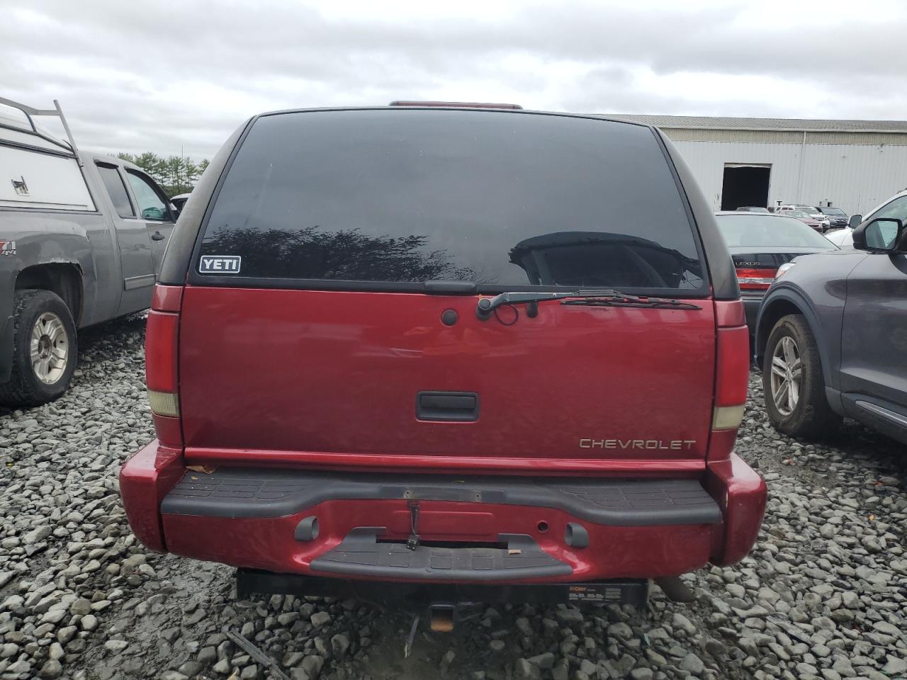 2000 Chevrolet Blazer VIN: 1GNDT13W6Y2365742 Lot: 85885685