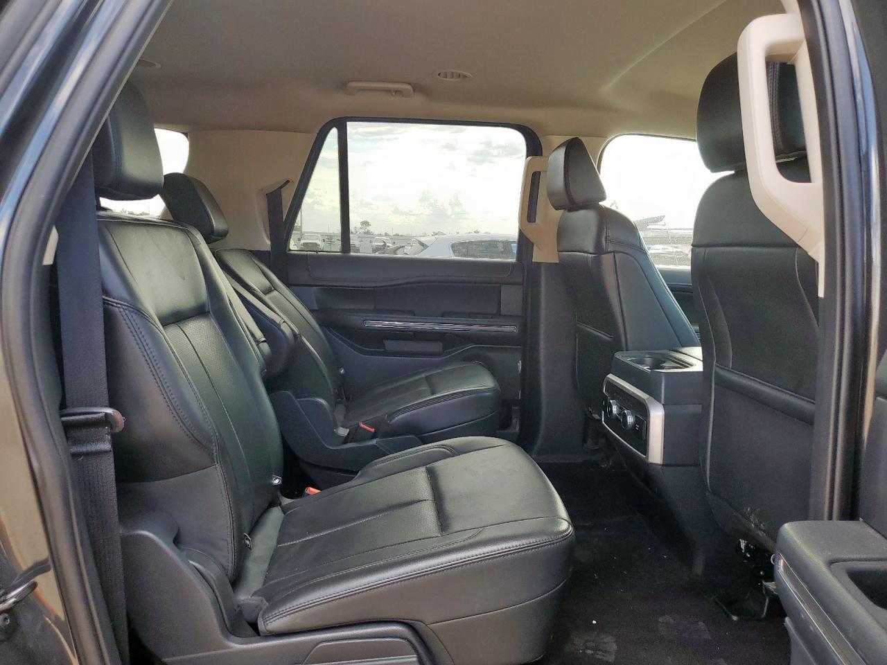 2023 Ford Expedition Max Xlt VIN: 1FMJK1J85PEA14607 Lot: 85462955