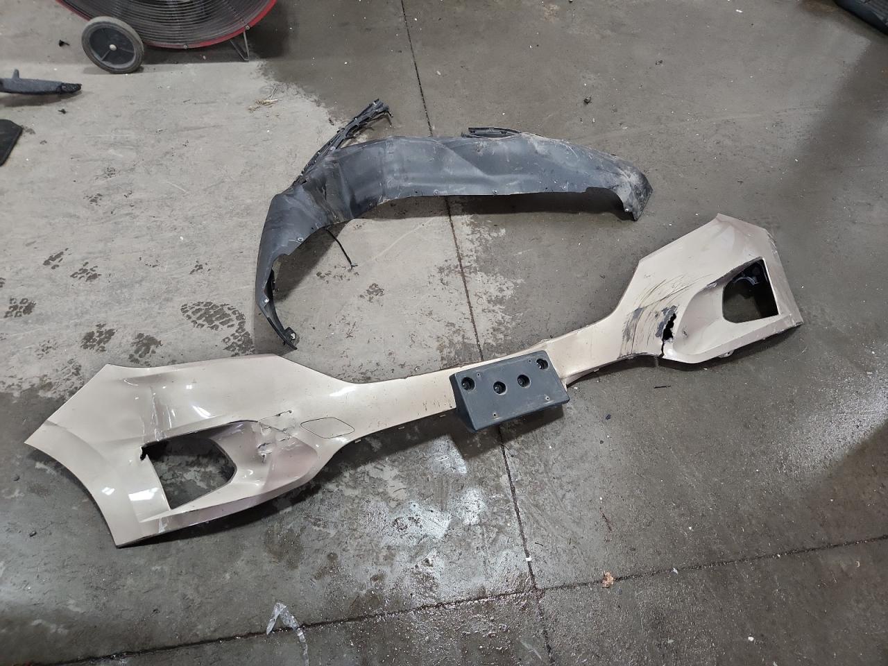 2019 Chevrolet Equinox Lt VIN: 2GNAXUEV0K6304359 Lot: 84068875