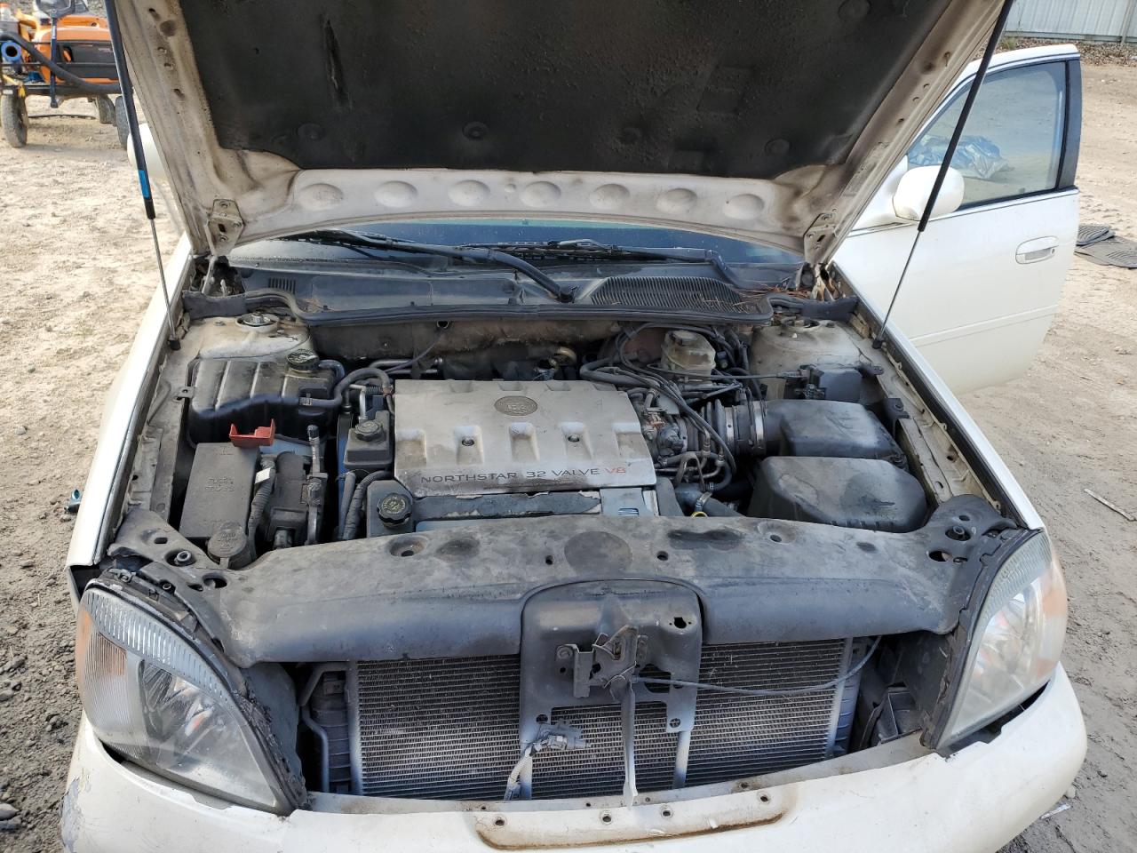 2000 Cadillac Deville VIN: 1G6KD54Y8YU235974 Lot: 84557415