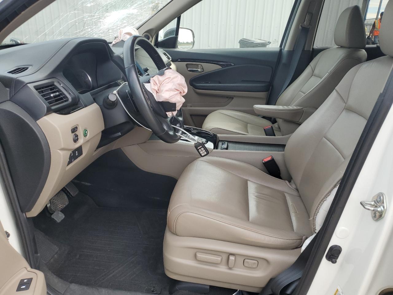 2019 Honda Pilot Touring VIN: 5FNYF5H96KB003717 Lot: 84440195