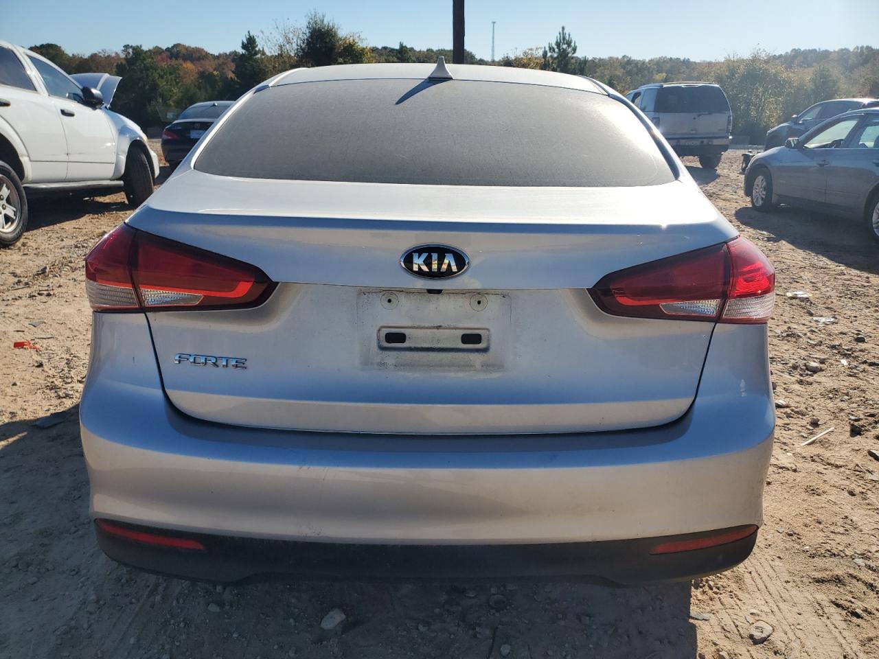 2018 Kia Forte Lx VIN: 3KPFK4A73JE281226 Lot: 89692205