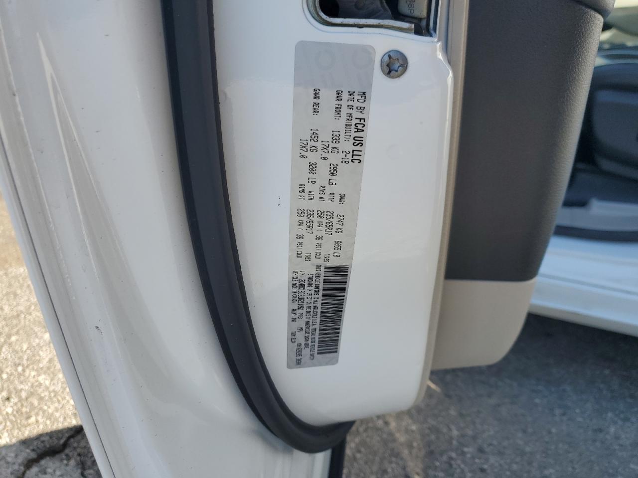 2018 Chrysler Pacifica Touring L VIN: 2C4RC1BG2JR211061 Lot: 85930985
