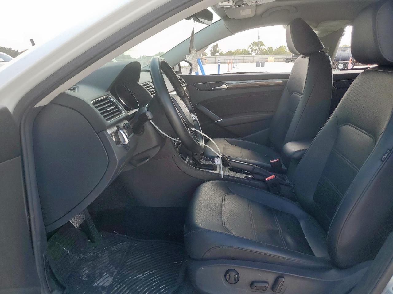 2016 Volkswagen Passat Se VIN: 1VWBT7A31GC065785 Lot: 86105335