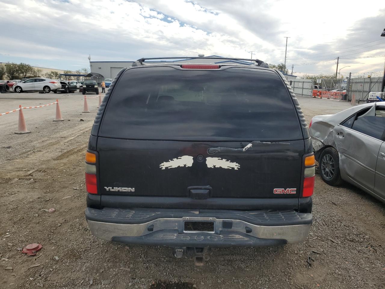 2005 GMC Yukon VIN: 160257 Lot: 86550605