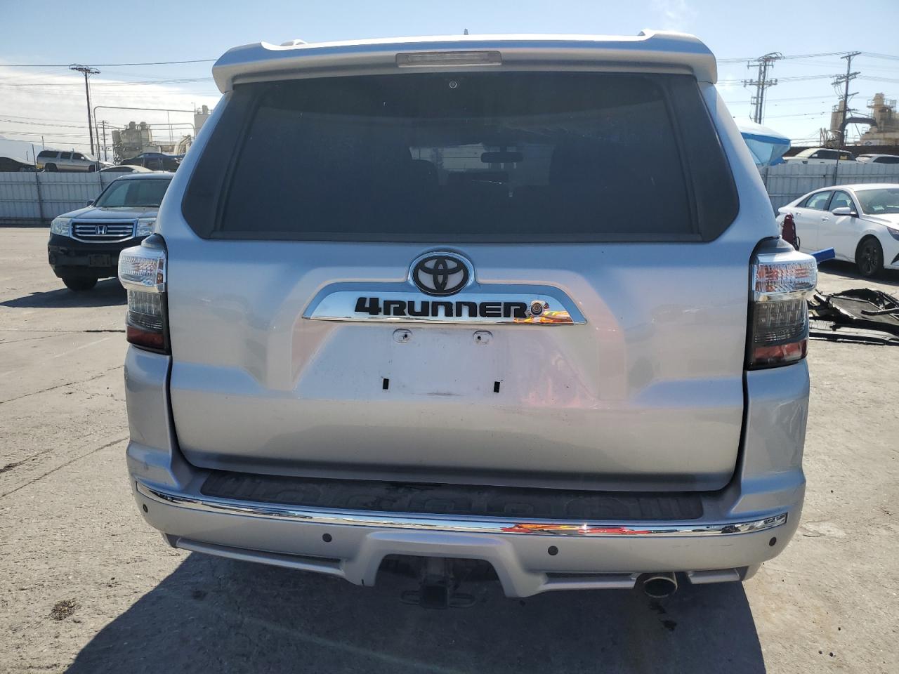 2011 Toyota 4Runner Sr5 VIN: JTEZU5JR8B5032654 Lot: 85884705