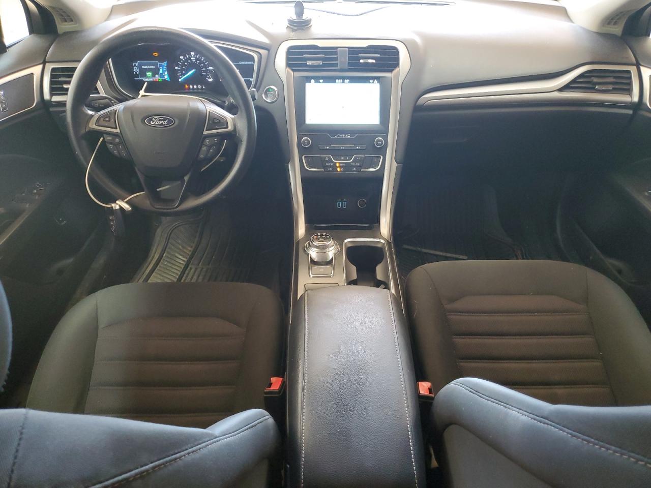 2019 Ford Fusion Se VIN: 3FA6P0LUXKR119235 Lot: 85662655