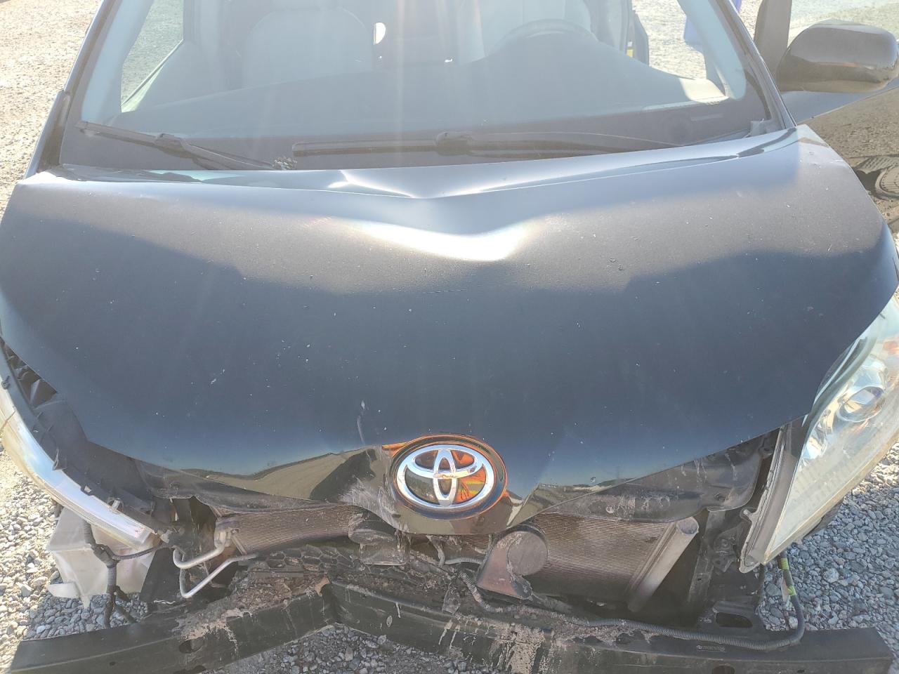 2011 Toyota Sienna Xle VIN: 5TDYK3DC2BS132468 Lot: 82339955