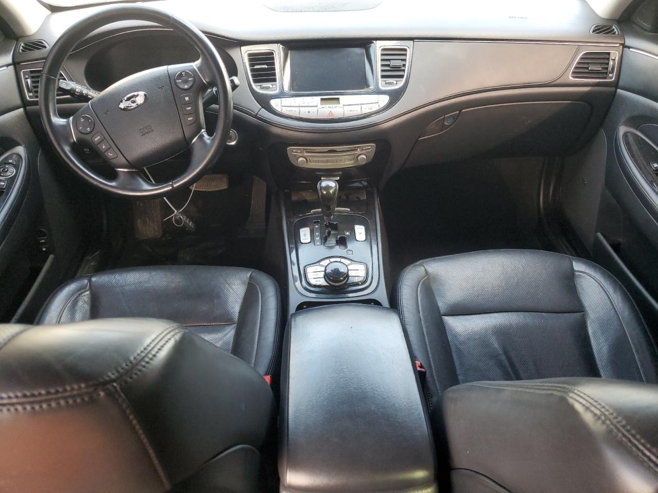 2013 Hyundai Genesis 3.8L VIN: KMHGC4DD2DU238422 Lot: 90862575