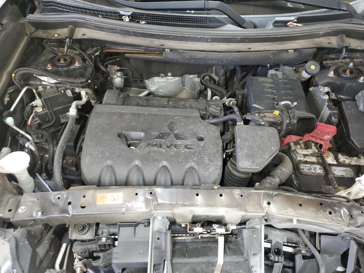 2017 Mitsubishi Outlander Es VIN: JA4AZ2A33HZ030660 Lot: 90908035