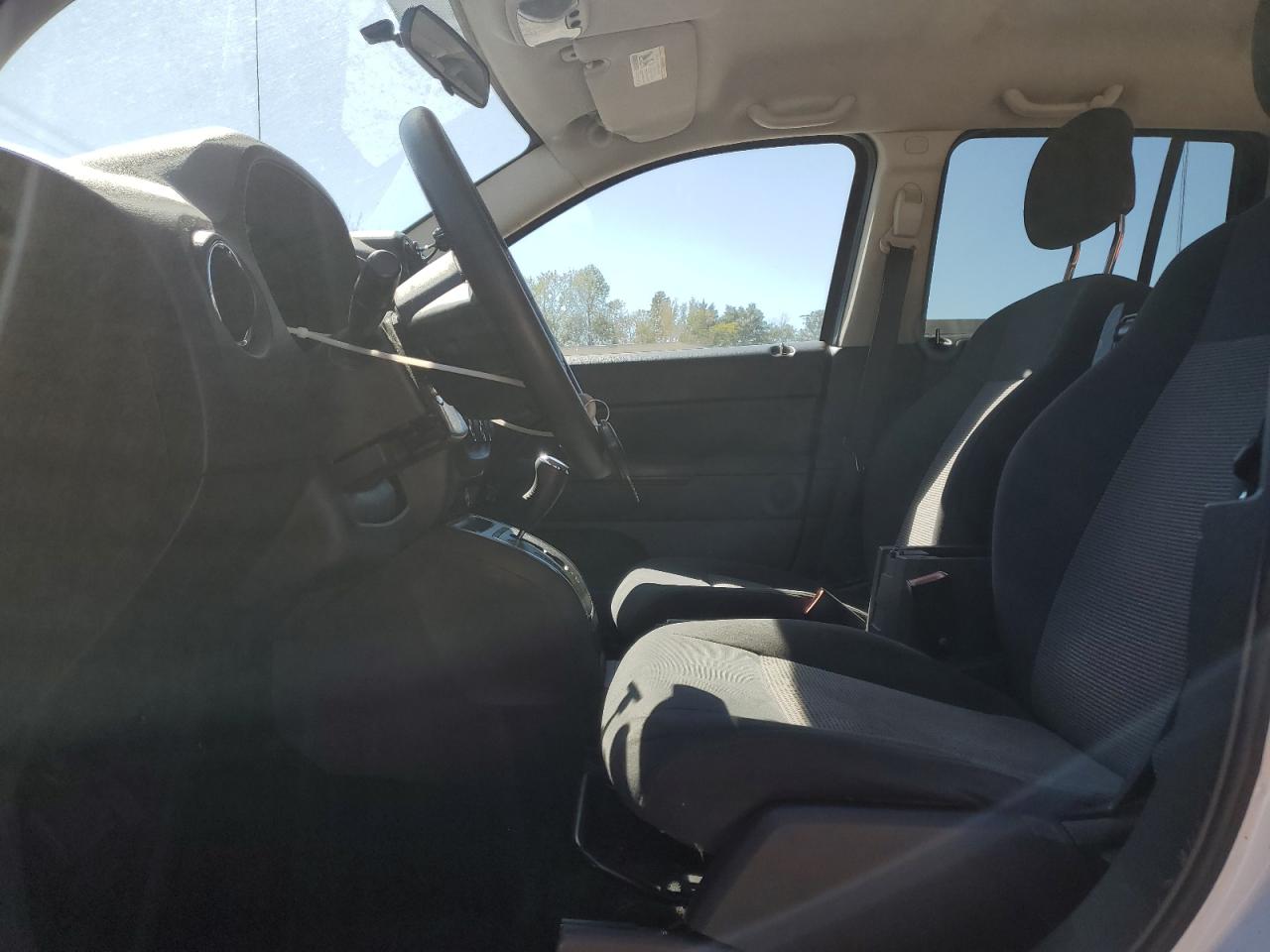 2011 Jeep Compass Sport VIN: 1J4NF1FB1BD235032 Lot: 85644095