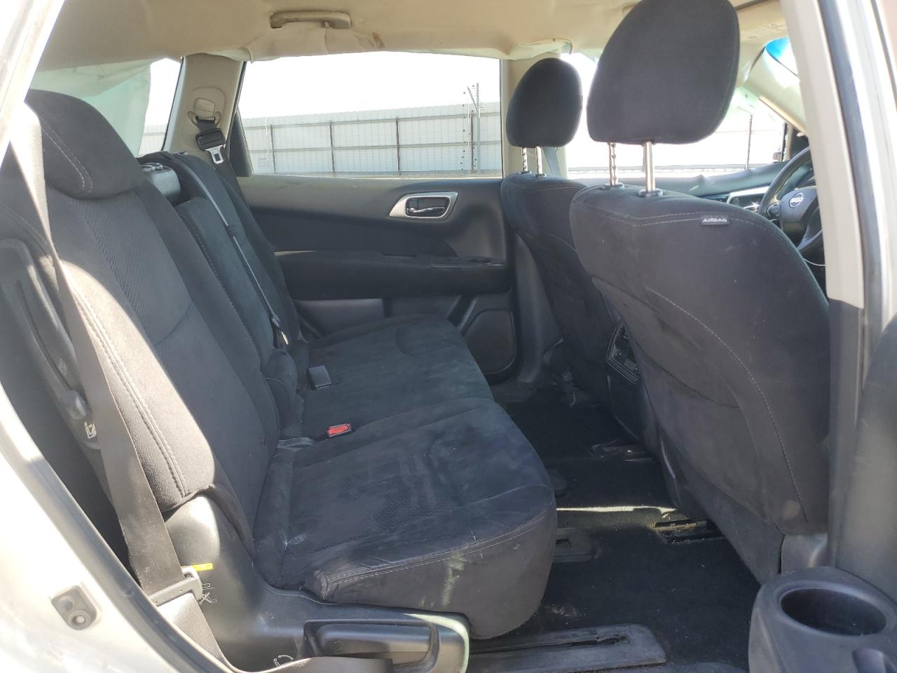 2016 Nissan Pathfinder S VIN: 5N1AR2MM7GC638608 Lot: 82345945