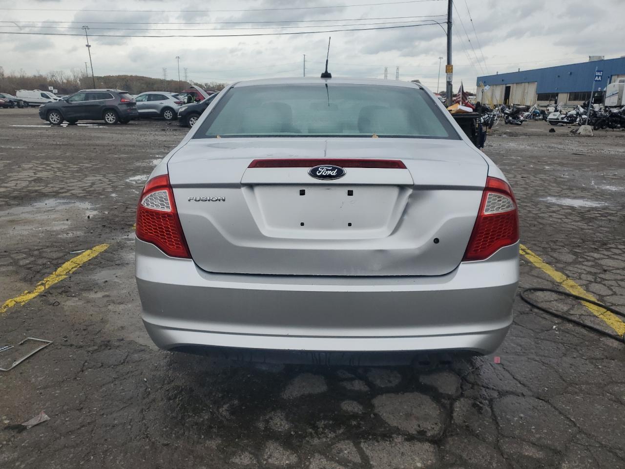 2012 Ford Fusion S VIN: 3FAHP0GA1CR129890 Lot: 90588835