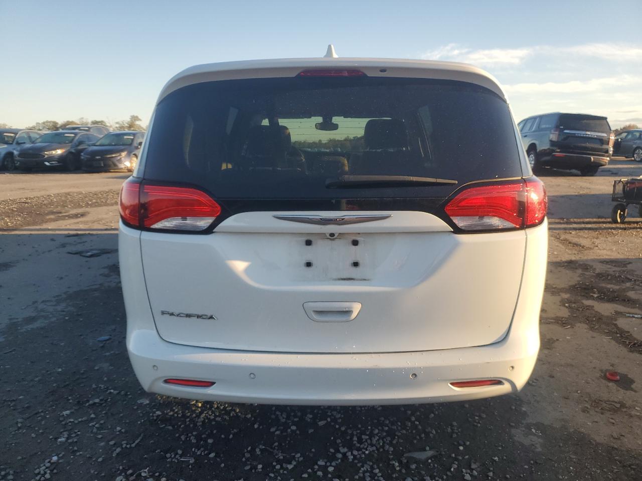 2017 Chrysler Pacifica Lx VIN: 2C4RC1CG7HR512238 Lot: 82581115