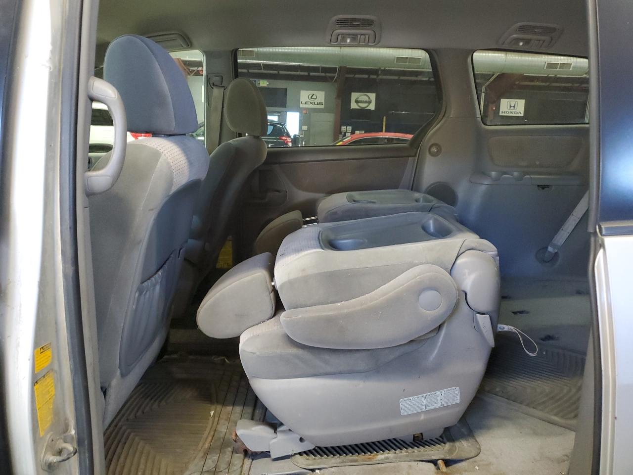 2010 Toyota Sienna Le VIN: 5TDJK4CC0AS029959 Lot: 84936935