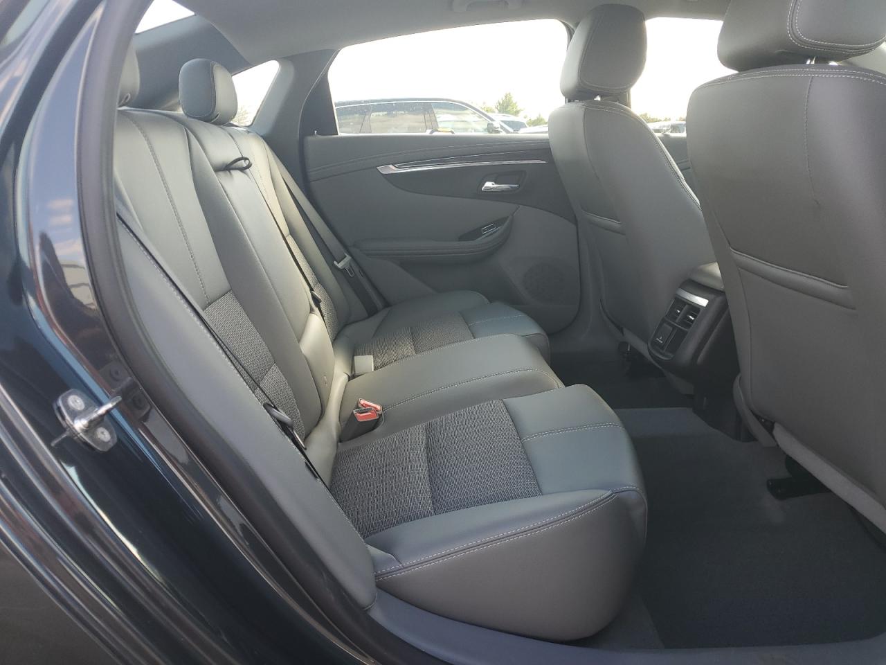 2018 Chevrolet Impala Lt VIN: 2G1105S31J9151261 Lot: 82384875