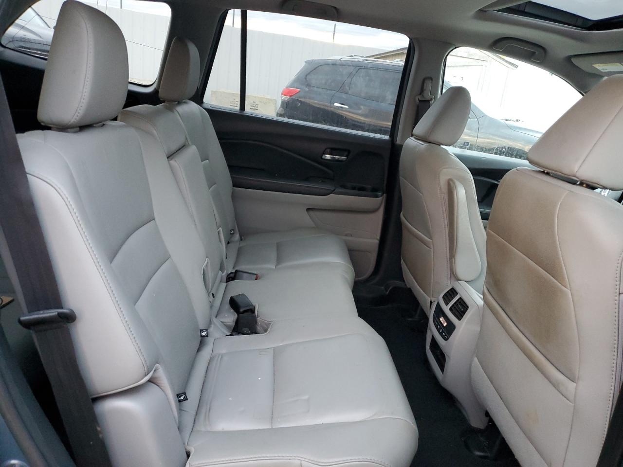 2017 Honda Pilot Exln VIN: 5FNYF6H74HB027883 Lot: 84881035