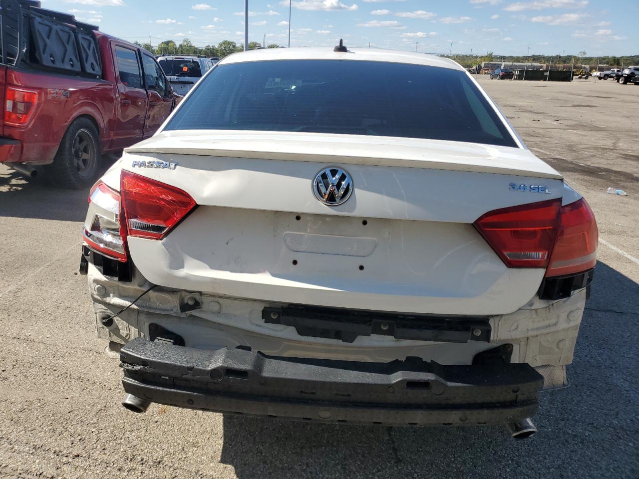 2012 Volkswagen Passat Sel VIN: 1VWCM7A36CC011975 Lot: 85645965