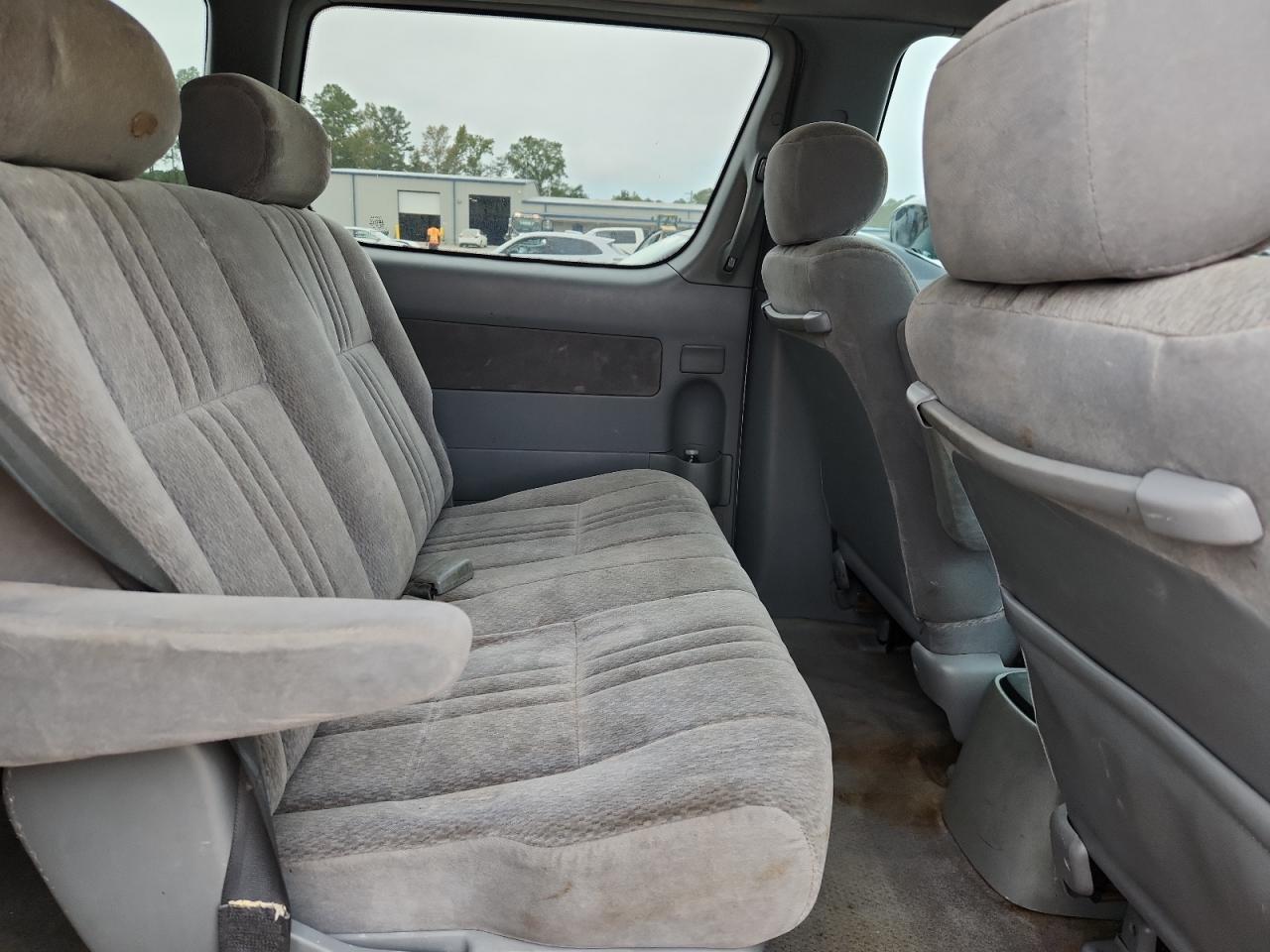 2001 Toyota Sienna Ce VIN: 4T3ZF19C21U329840 Lot: 82279875