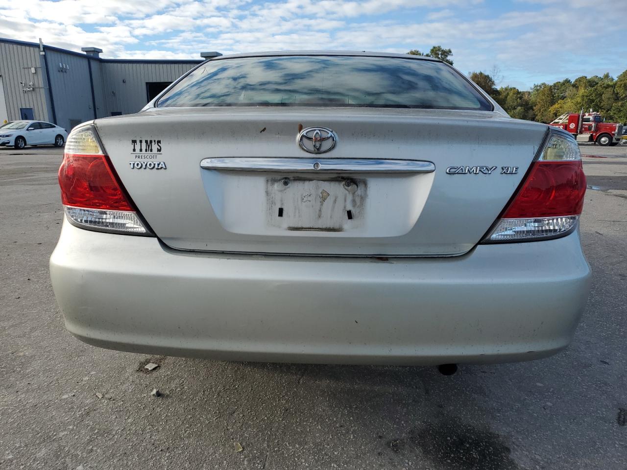 2005 Toyota Camry Le VIN: 4T1BE30KX5U510333 Lot: 82445485