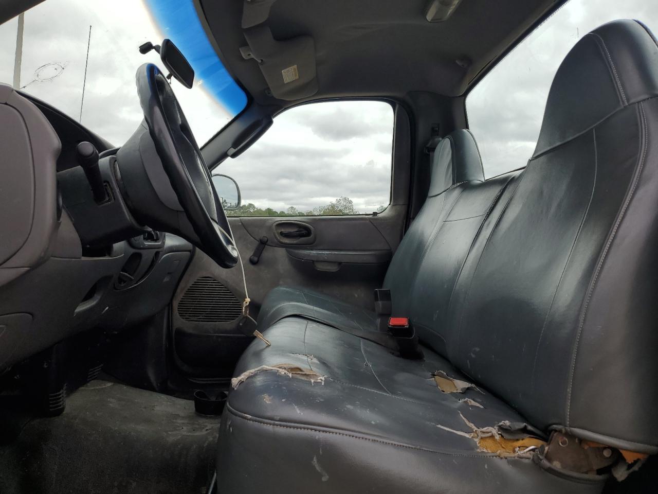 2003 Ford F150 VIN: 2FTRF17213CB00060 Lot: 82536765