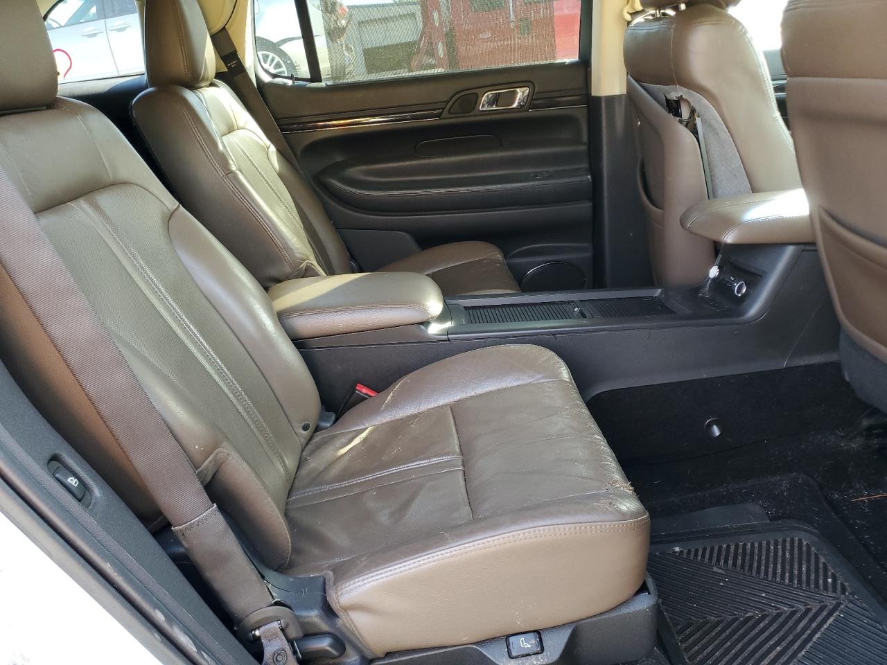 2013 Lincoln Mkt VIN: 2LMHJ5AT2DBL52796 Lot: 85876435
