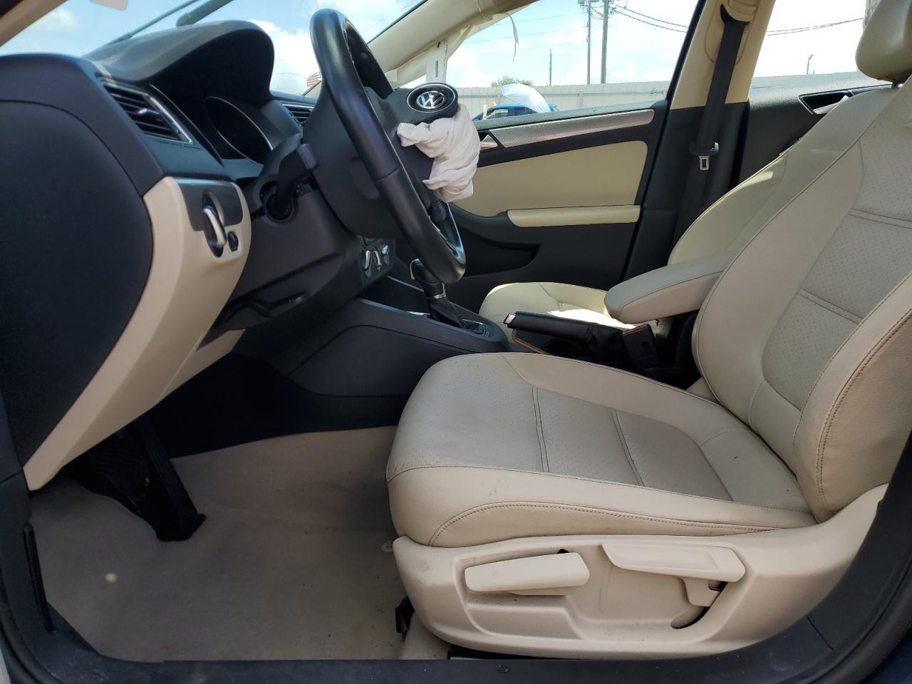 2016 Volkswagen Jetta Se VIN: 3VWD67AJ1GM352928 Lot: 85507035