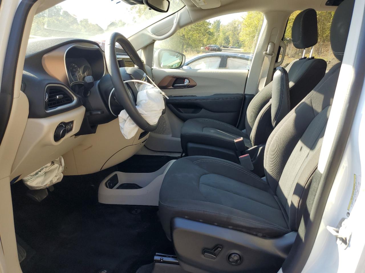 2023 Chrysler Voyager Lx VIN: 2C4RC1CGXPR568267 Lot: 81975925