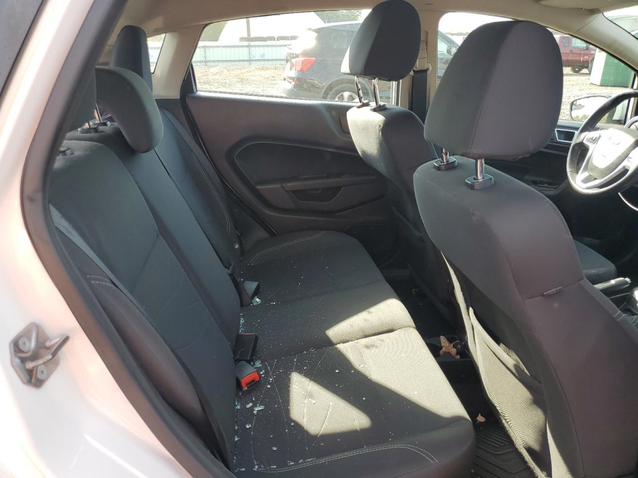 2015 Ford Fiesta Se VIN: 3FADP4EJ9FM208136 Lot: 85289215