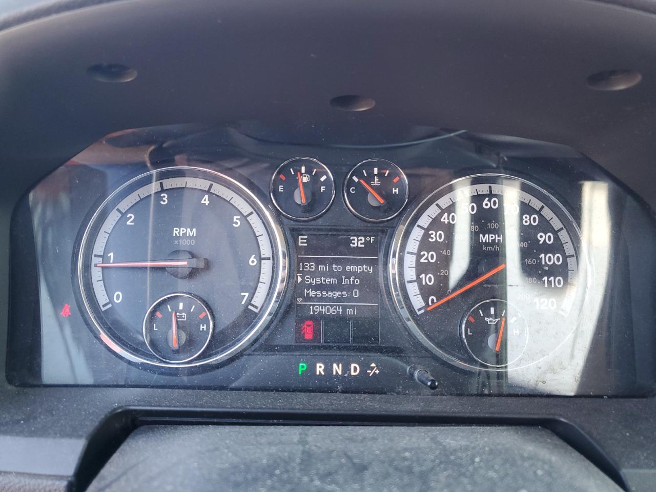 2009 Dodge Ram 1500 VIN: 1D3HV13T19S702207 Lot: 82723095