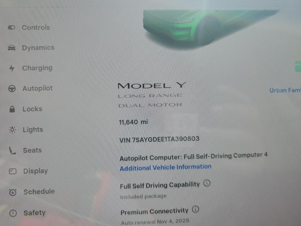 2026 Tesla Model Y VIN: 7SAYGDEE1TA390803 Lot: 85320575