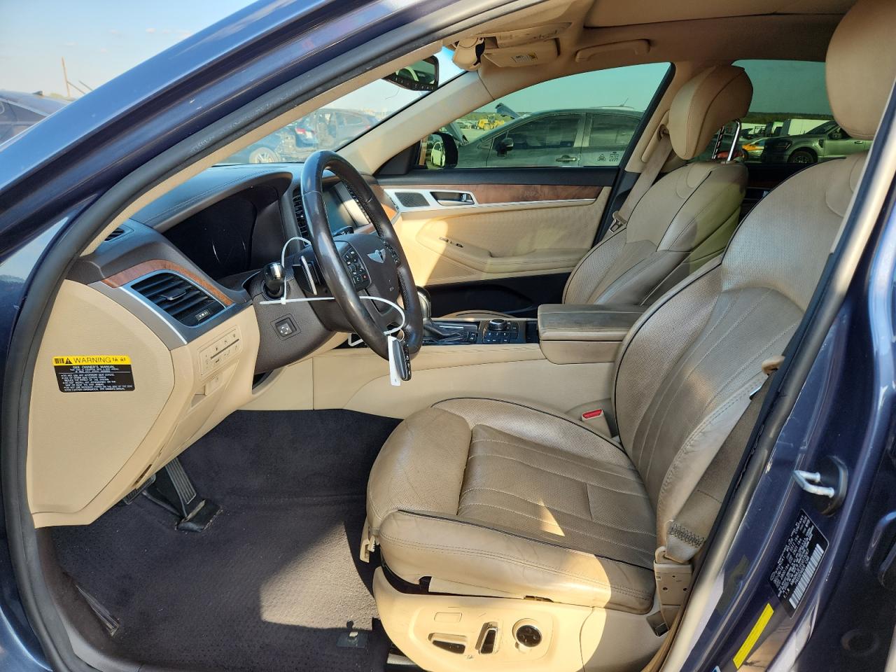 2015 Hyundai Genesis 3.8L VIN: KMHGN4JE1FU073067 Lot: 86839025