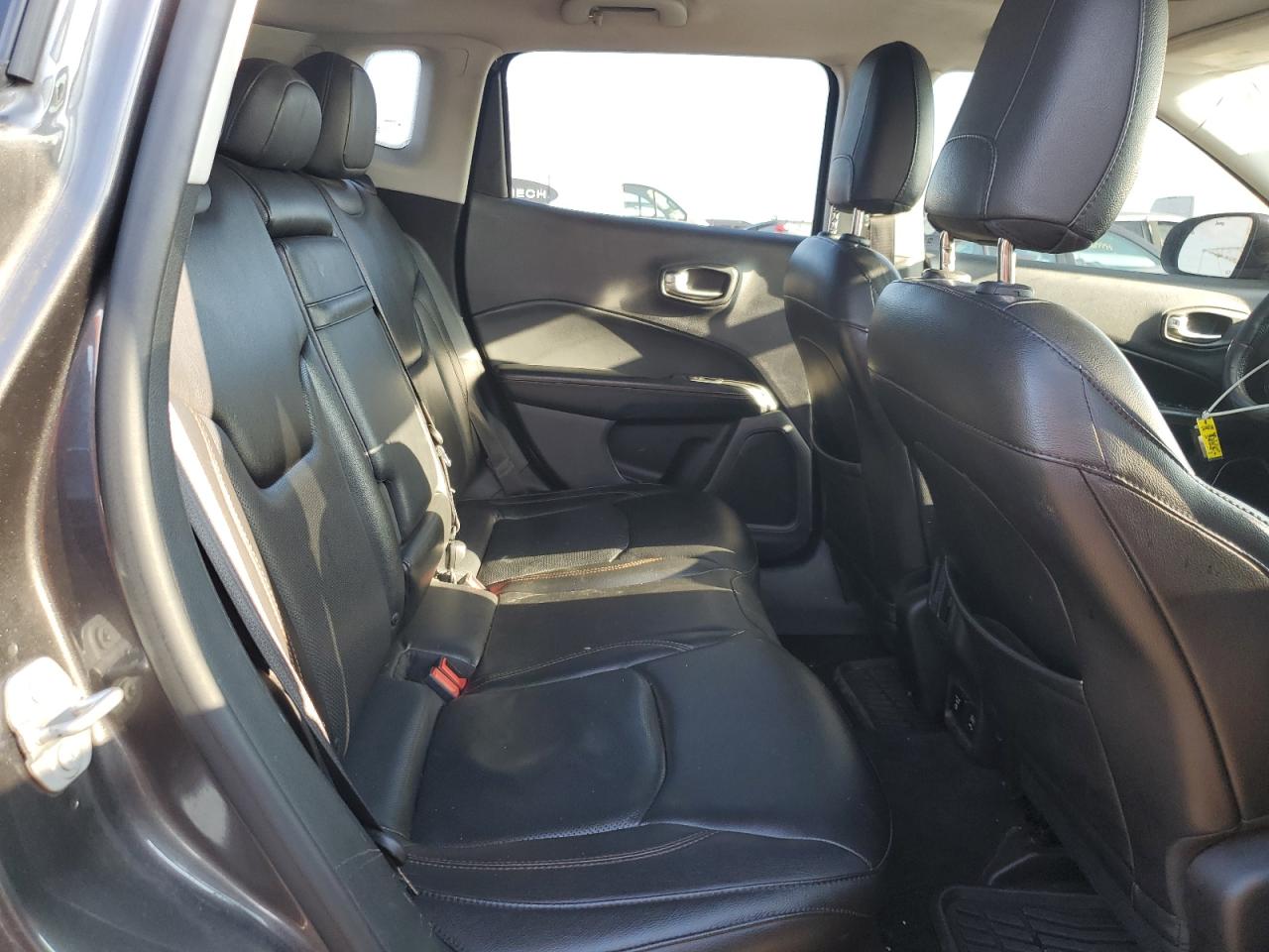 2018 Jeep Compass Limited VIN: 3C4NJCCB5JT327676 Lot: 86208305